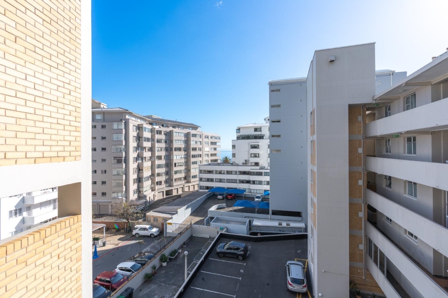 1 Bedroom Property for Sale in Three Anchor Bay Western Cape
